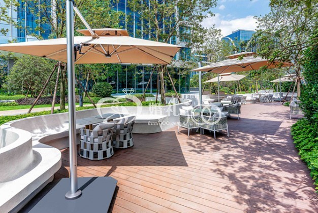 全日餐厅户外区域